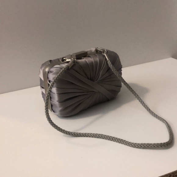 Small Silver Clutch - Picture 4 of 5